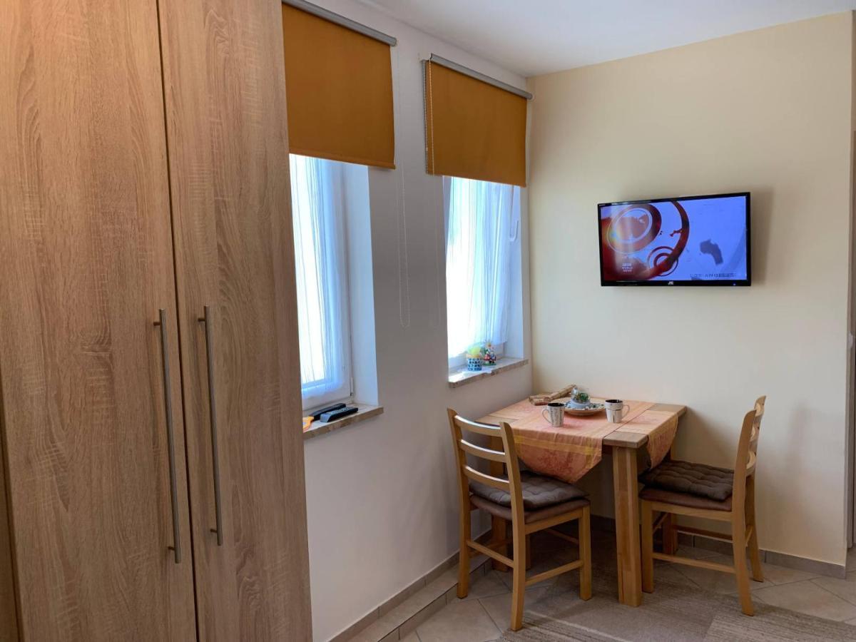 Apartments 4Mios Ražanac Екстериор снимка