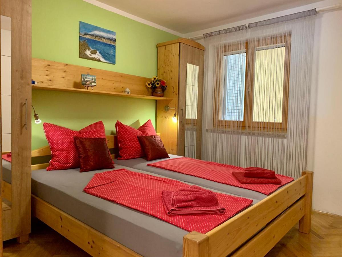 Apartments 4Mios Ražanac Екстериор снимка